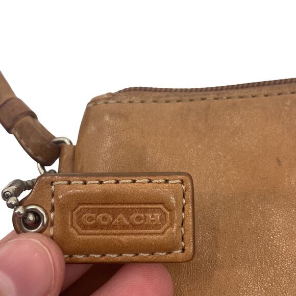 Coach tan leather wristlet - Picture 3 of 4